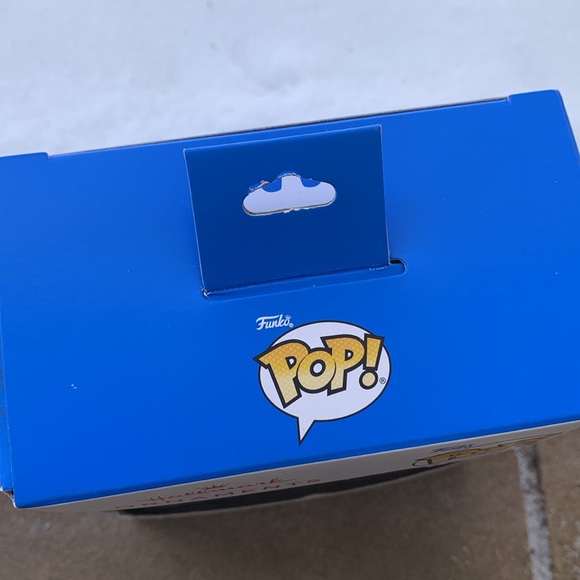 Batman funko POP hallmark Christmas ornament - Picture 3 of 3